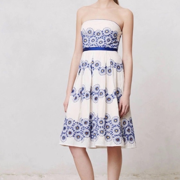 Moulinette Soeurs Dresses & Skirts - Women's Moulinette Soeurs White Blue Floral embroidered Dress Size 6